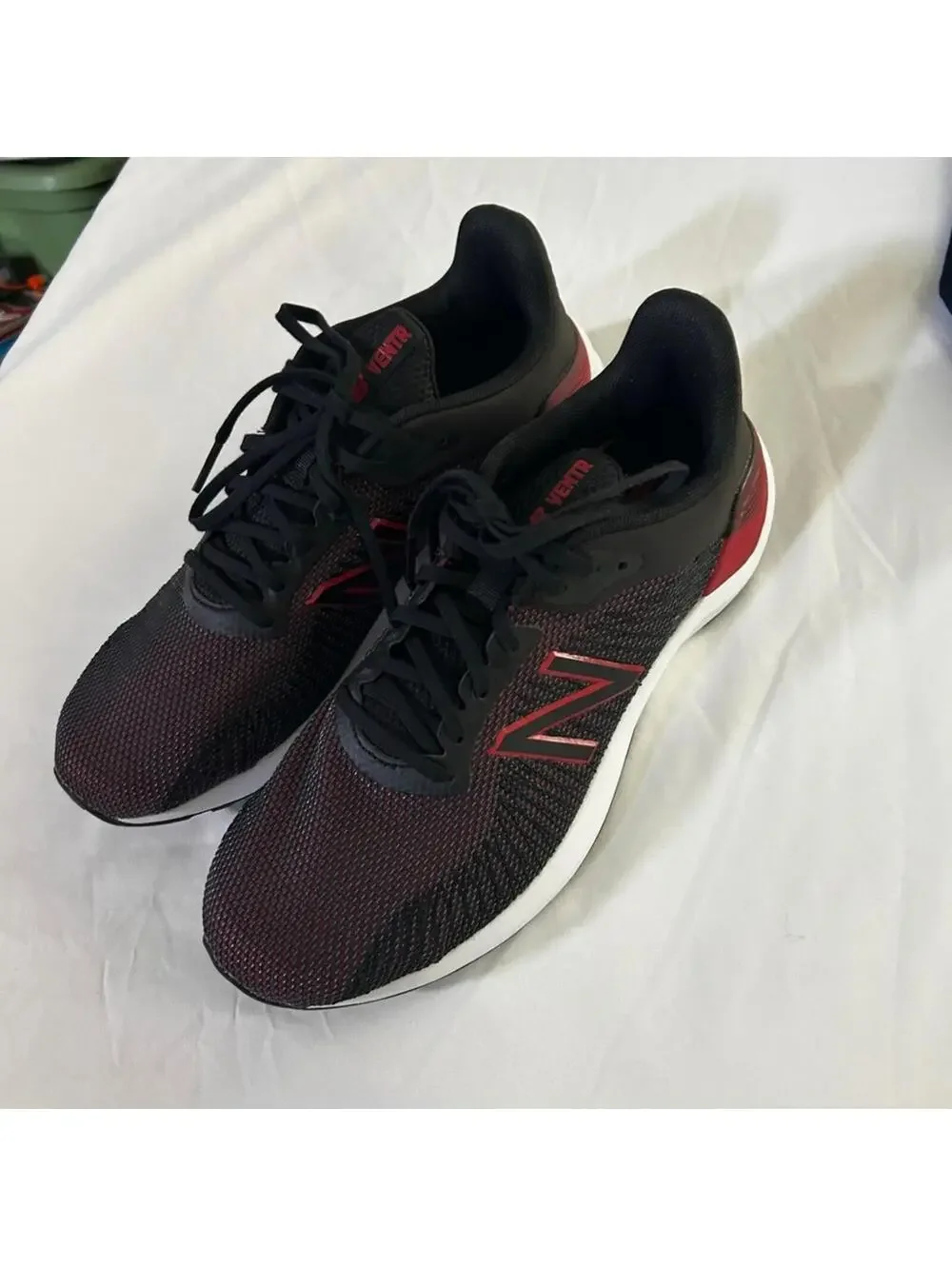 New Balance NB Ventr V1 MVTRLR1 Running Shoes Sneakers Black Red Mens US Sz 8.5